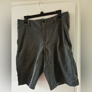 Giro Men's Gray Bermuda Shorts - W34